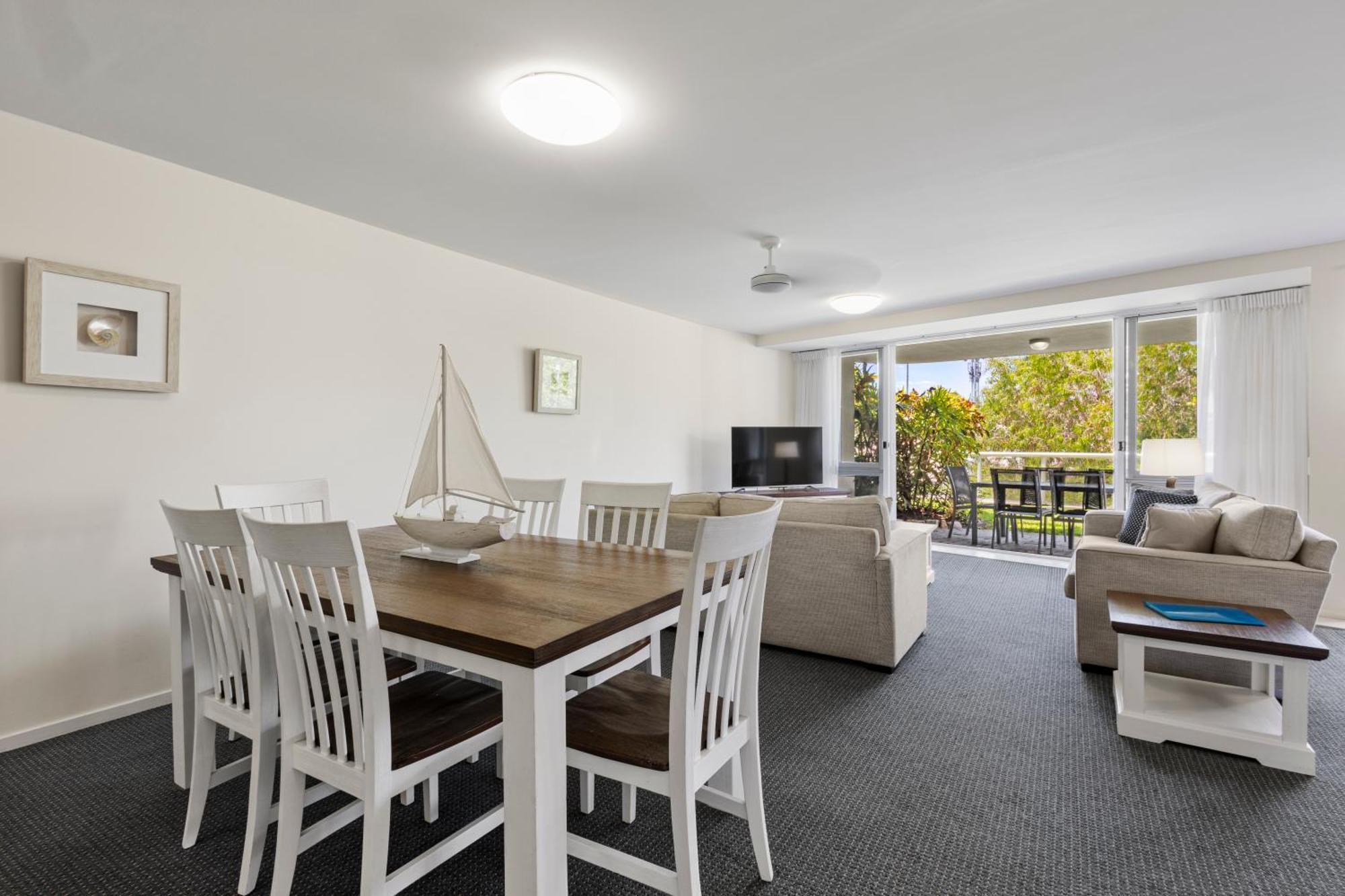 Sunshine Vista Aparthotel Sunshine Beach Exterior photo